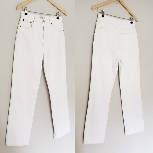 Abercrombie & Fitch Women's White Straight Leg Jeans - Picture 16 of 16